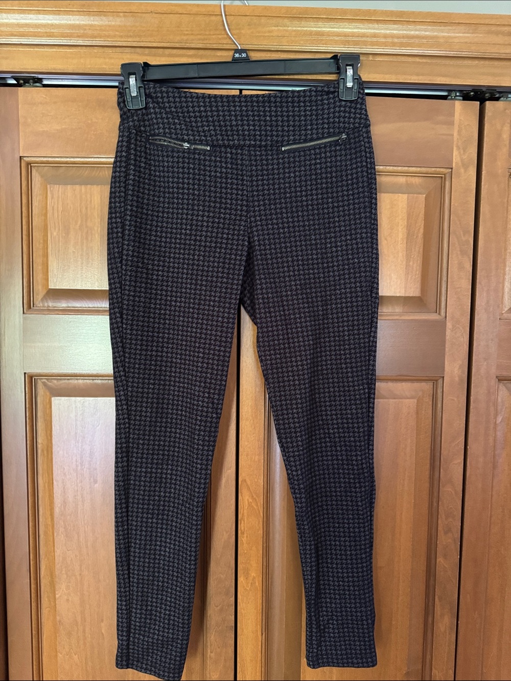 Mudd Women's Black Houndstooth Skinny Ponte Pants